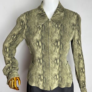 DANA BUCHMAN Vintage Silk Jacket, 90s Snake Print Silk Blazer, Animal Reptile Pattern Designer Jacket, High Fashion Green Evening Blazer, S