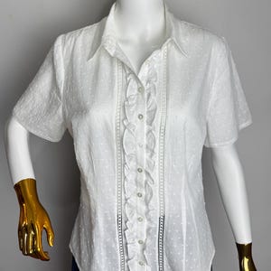 White Lace Trim Dirndl Blouse, Swiss Dot Trachten Shirt, Delicate Country Shirt, Elegant Cottagecore Feminine Top, Austrian Cotton Blouse, M
