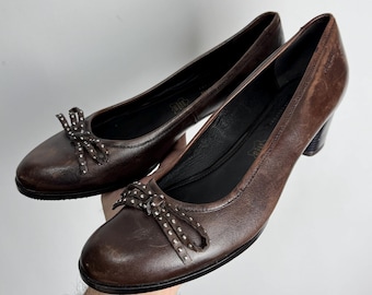 PIERRE CARDIN Leder Pumps, Büro Pumps mit Schleife, Klassische Französische Designer Schuhe, 90er Paris Chic Pumps, Retro Schuhe mit mittelhohem Absatz, Größe 39