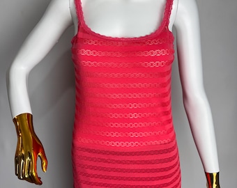 Camiseta de tirantes vintage de Pierre Cardin, top de encaje transparente de diseñador Y2K, top rosa intenso vibrante, camisola de malla a rayas de los años 2000, camisola de lencería elástica, talla S