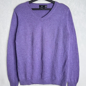 Men Pure Cashmere Sweater, 100% Cashmere V-Neck Pullover, Lilac Soft Knit Sweater, Minimalist Classic Knitwear, Unisex Long Sleeve Jumper, M