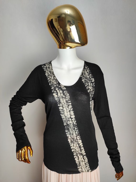 John Galliano, JOHN GALLIANO Wool Sweater, Authentic Y2K Designer Pullover, Womens Black Printed Wool Jumper, 2000s Lightweight Long Sleeve Top, Size S