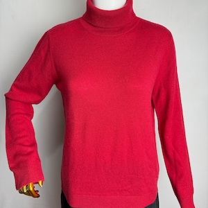 Weicher Kaschmir-Strickpullover, 100% Kaschmir-Rollkragenpullover, Minimalistischer klassischer Damen-Strick, roter Langarm-Pullover, M