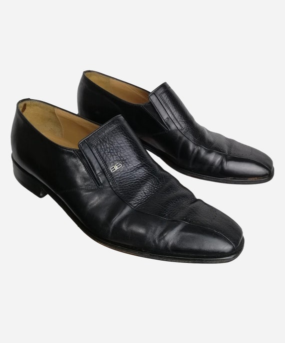 Louis Vuitton black loafer shoes design in 2023  Gucci men shoes, Gents  shoes, Luxury shoes men