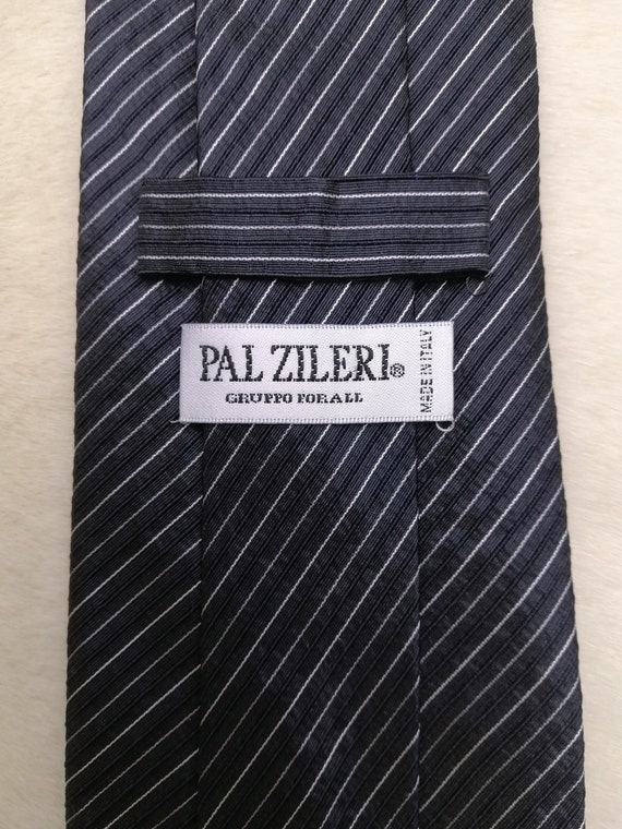 Cravate PAL ZILERI Neuve Sans étiquette - 100% Soie, Rayée Violette, Motif Fleur, Pour Homme