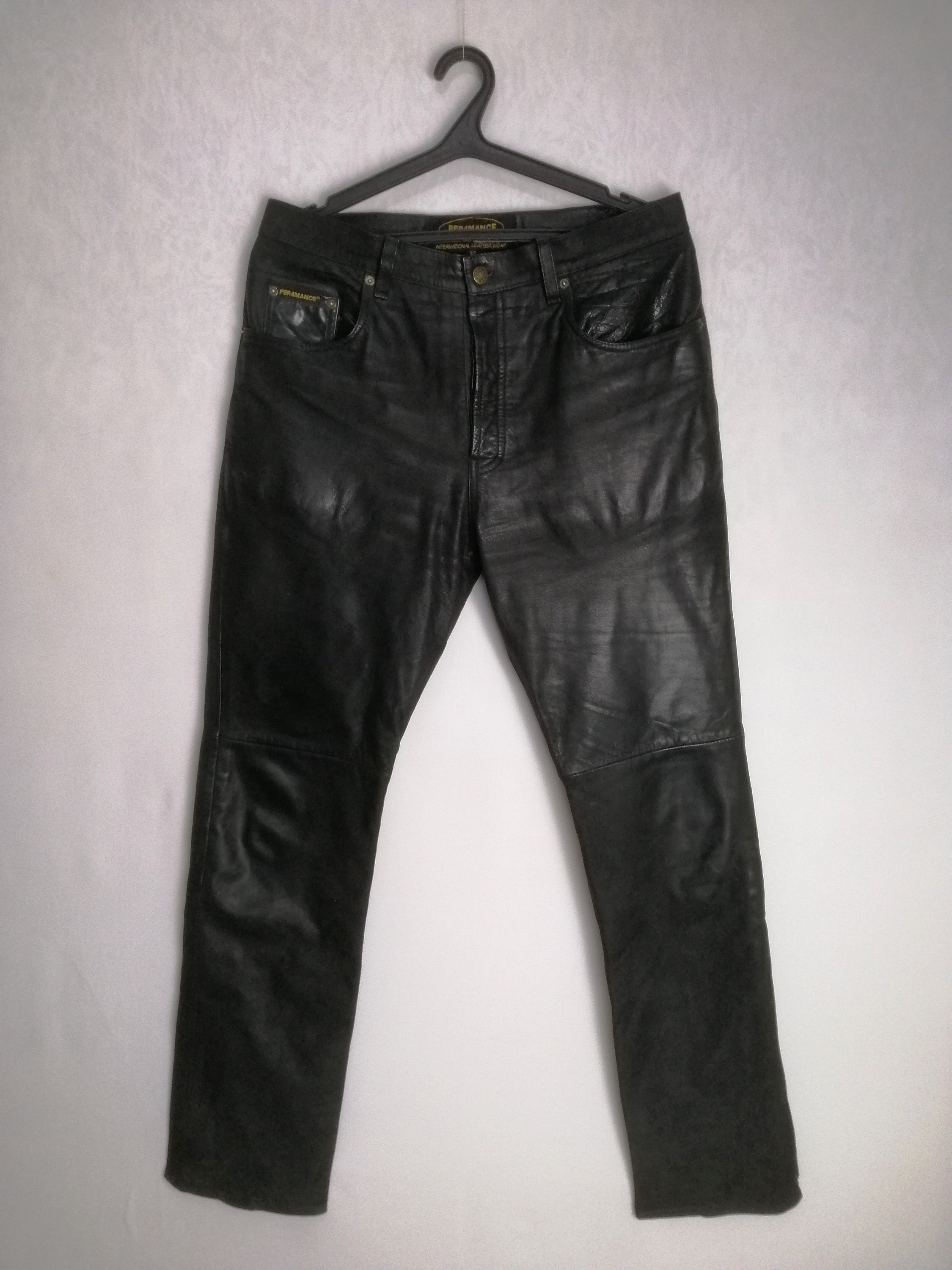 Pantalones de cuero genuino de los anos 80 pantalones de cuero negro para hombre pantalones de motociclista pantalones rockeros de cintura alta pantalones vaqueros de cuero con botones Etsy Espana