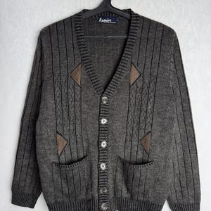 Vintage Mens Cardigan, 90s V-Neck Cardigan, Grandpa Oldschool Knitwear, Geometric Patterned Cardigan, Cosby Hipster Unisex Sweater, S