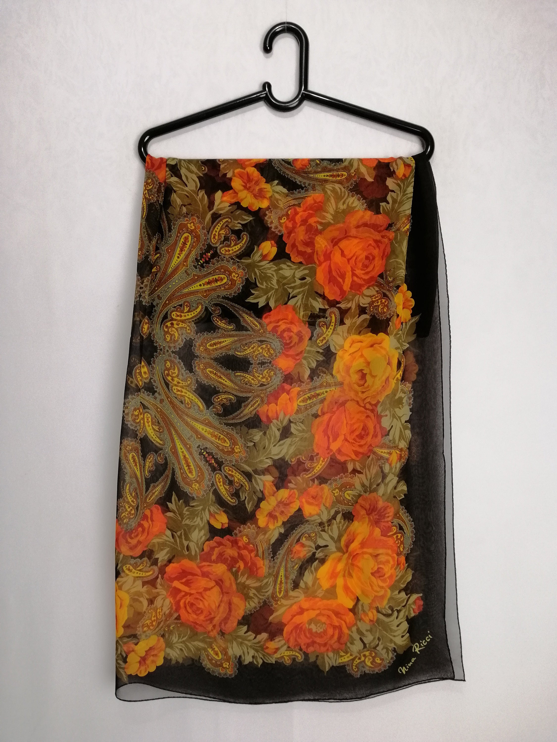 Foulard Soie Nina Ricci 80x80cm Bleu - Entretien Pressing - Occasion