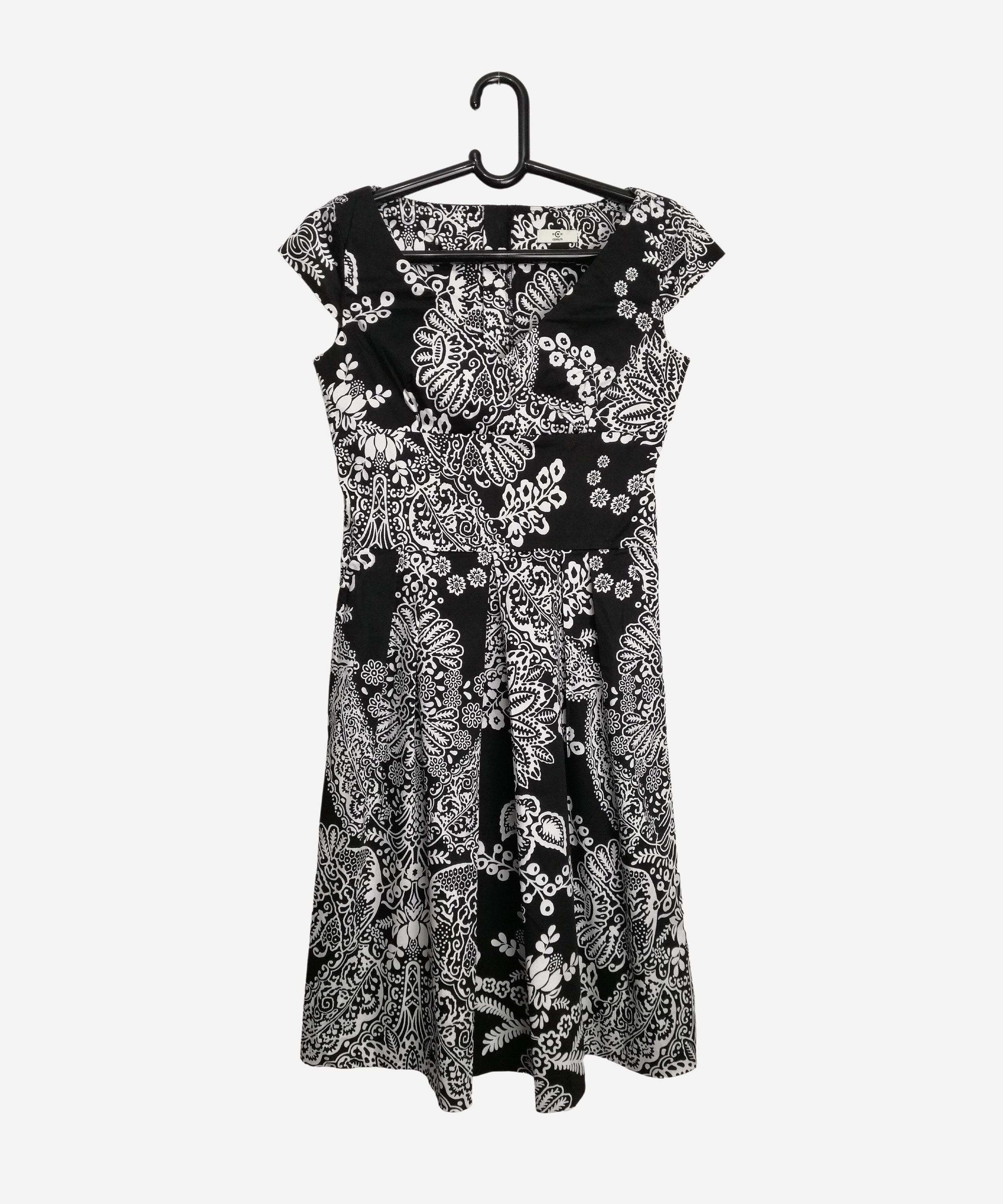 sequin long sleeve dress black Marienne Black Velvet Sequin Long Sleeve Mini Dress - US 6