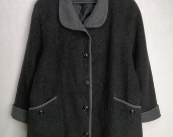 Burberrys Loden Coat in Forest Green | With Classic Checkered