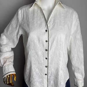 Austrian Dirndl Blouse, Embroidered White Trachten Shirt, Traditional Oktoberfest Top, Tyrol Folk Button Up, German Bavarian Boho Blouse, M