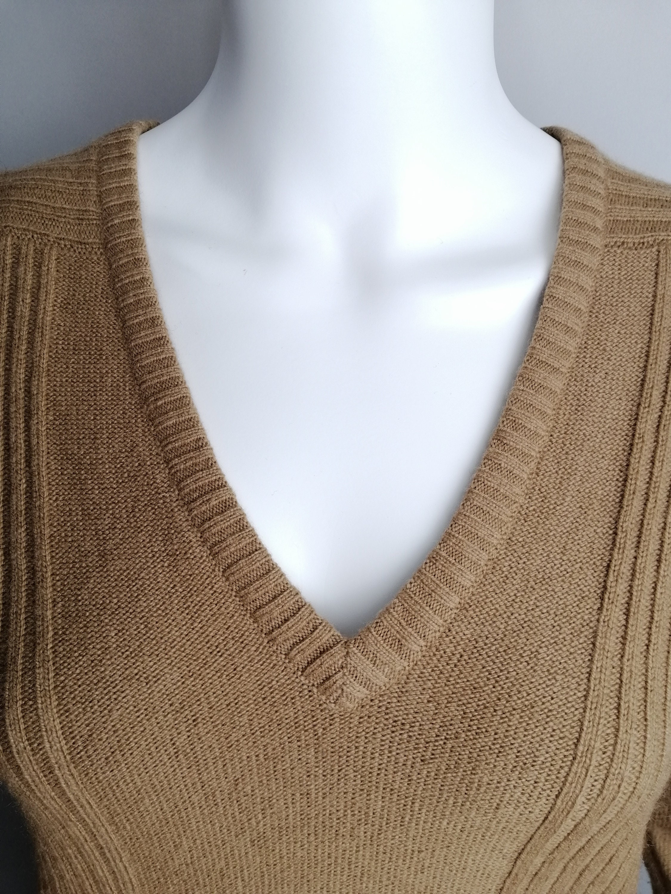 BALLANTYNE Pure Cashmere Womens Sweater, 100% Cashmere V