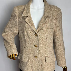 DONEGAL TWEED Vintage Wool Jacket, 80s Womens Irish Tweed Blazer, Beige Herringbone Equestrian Jacket, Classic British Heritage Fall Coat, L