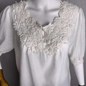 Floral Lace Neckline Blouse, White Puff Sleeve Blouse, Romantic Boho Top, Feminine Cotton Prairie Shirt, Elegant Cottagecore Peasant Blouse