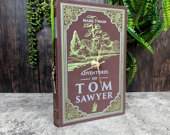Book Clock: Adventures of Tom Sawyer Mark Twain