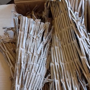 1.9 kg de papelão reciclado desfiado para animais de estimação e embalagem de preenchimento de vazios, papel de papelão para trituração