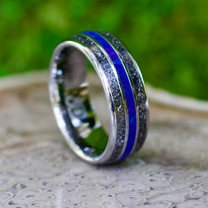 Anillo de meteorito y lapislázuli, anillo personalizado de ajuste cómodo, banda de bodas única, regalo de oficial de policía, hecho a mano, grabado de texto personalizado gratuito