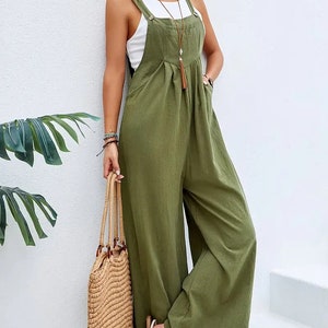 Long sleeveless overalls jumpsuit in Boho style, loose and casual, with pockets, women's clothing.