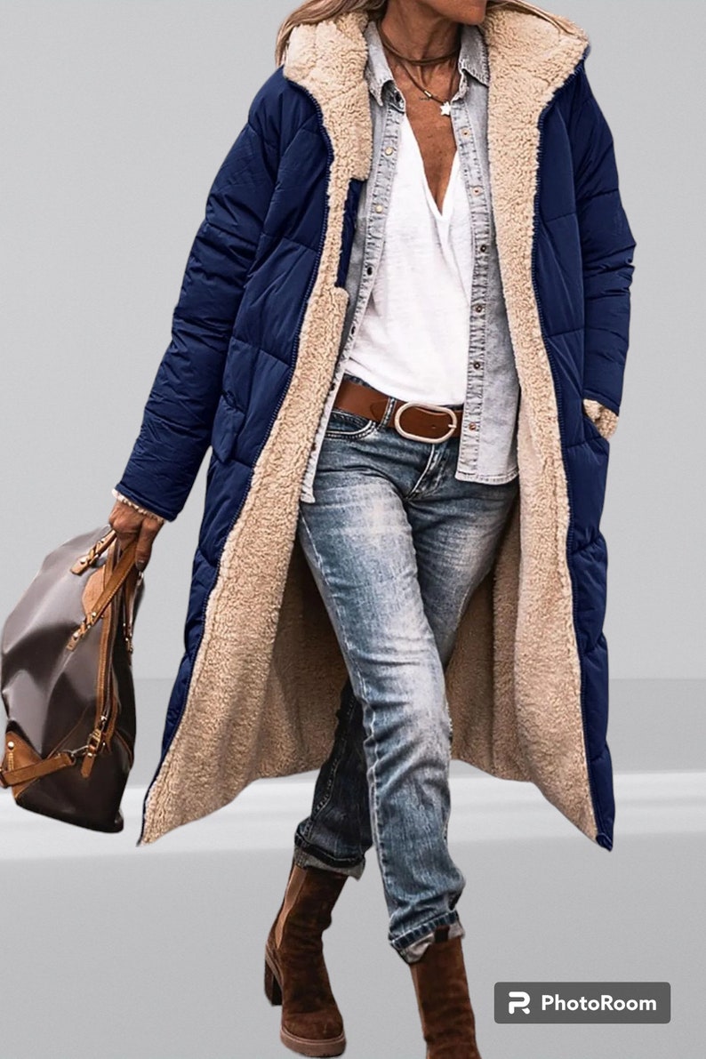 Lange, gesteppte Parka-Jacke aus Sherpa-Kapuze für Damen im Herbst und Winter Bleu marine