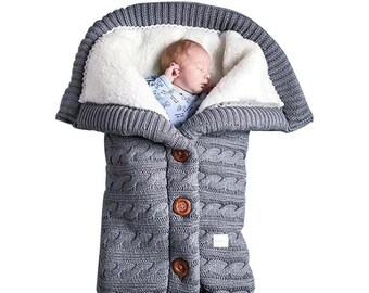 Warmer Babyschlafsack gestrickt mit Wollinnenseite