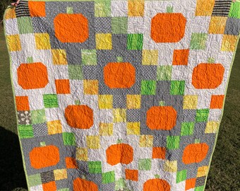 Pumpkin quilt, fall home decor, autumn throw quilt, handmade, quilted blanket