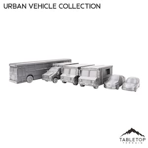 Puede incluir: Una colección de vehículos urbanos en miniatura, que incluyen un autobús, camiones de reparto y coches, hechos de metal plateado. Los vehículos están dispuestos en orden de tamaño, con el autobús a la izquierda y los coches a la derecha. Todos los vehículos están en una pose neutra, sin detalles visibles.