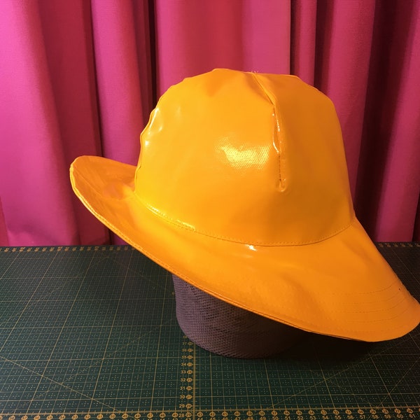 Su´wester Hat mit Muster