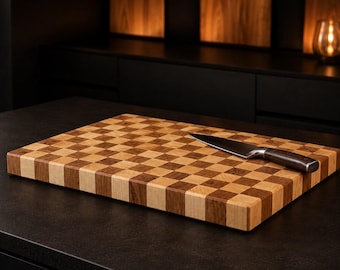 Checkerboard end-grain cutting board made of oak & maple – handcrafted solid wood board