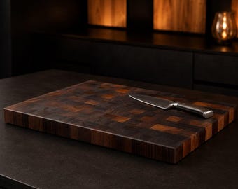 End-grain cutting board made of walnut – solid, handcrafted kitchen board