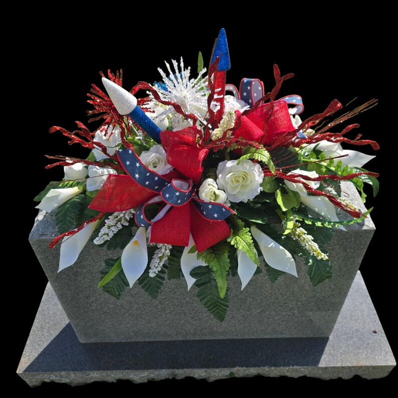Calla Rocket The Patriotic Headstone Saddle Has Red, White, & Blue Glitter Rockets ...