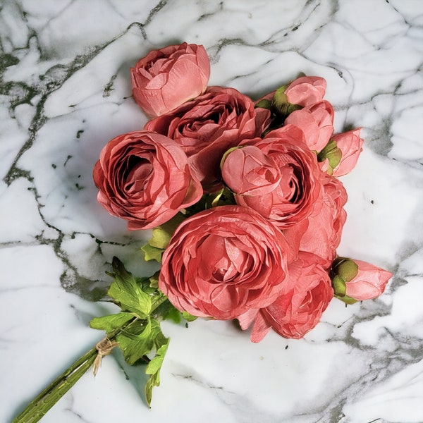 This Rose Ranunculus is perfect for bridal, weddings, home decor, floral crafts, & DIY projects.