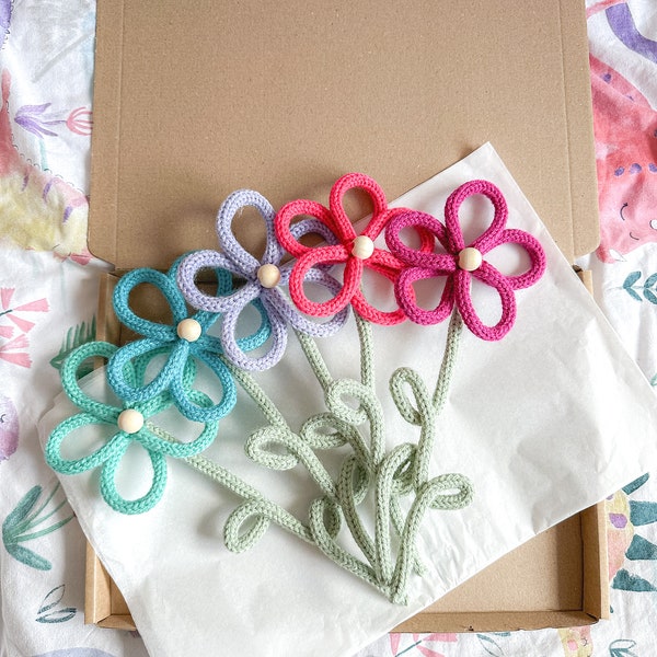 Knitted Wire Flower with Stem