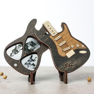 Guitar picks pick with case, Wooden guitar pick, Personalized pick, Gift for Him, Guitar pick, Box for guitar picks, Pick case