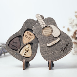 Personalized guitar pick with box, Wooden guitar pick, Personalized pick, Gift for Him, Guitar pick, Box for guitar picks, Pick case