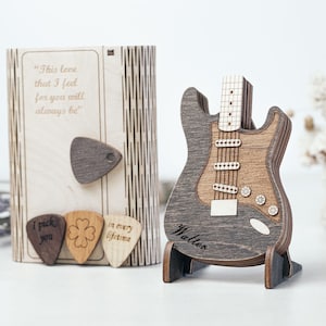 Wooden guitar pick case, Wooden guitar pick, Personalized pick, Gift for Him, Guitar pick, Box for guitar picks, Pick case image 9