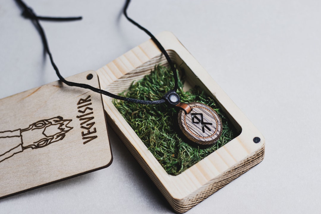 Courage Viking Rune Pendant With Glowing, Rune Necklace, Norse Necklace ...