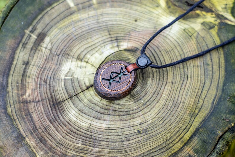 Protection Viking Rune Pendant With Glowing, Rune necklace, Norse necklace, Rune Nordic necklace zdjęcie 7