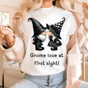 Gnome Love at First Sight! Cartão e presente de Dia dos Namorados, Digital, Imprimível, PNG, presente de Dia dos Namorados, amor de gnomo, amor à primeira vista