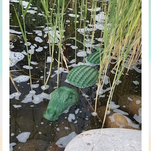 Floating Green Alligator, Yard decor., Pond, Waterfall, lawn