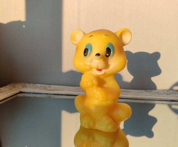 Jouet de bain en caoutchouc souple ours soviétique jaune URSS