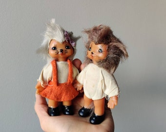 Vintage Toys - Dolls. Collection of two vintage dolls from the 70s: Soviet-era and East Germany. Beautiful rubber toys, featuring kittens.