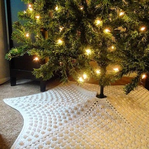 Crochet Pattern/ Christmas Tree Skirt/ PDF Download Only image 2