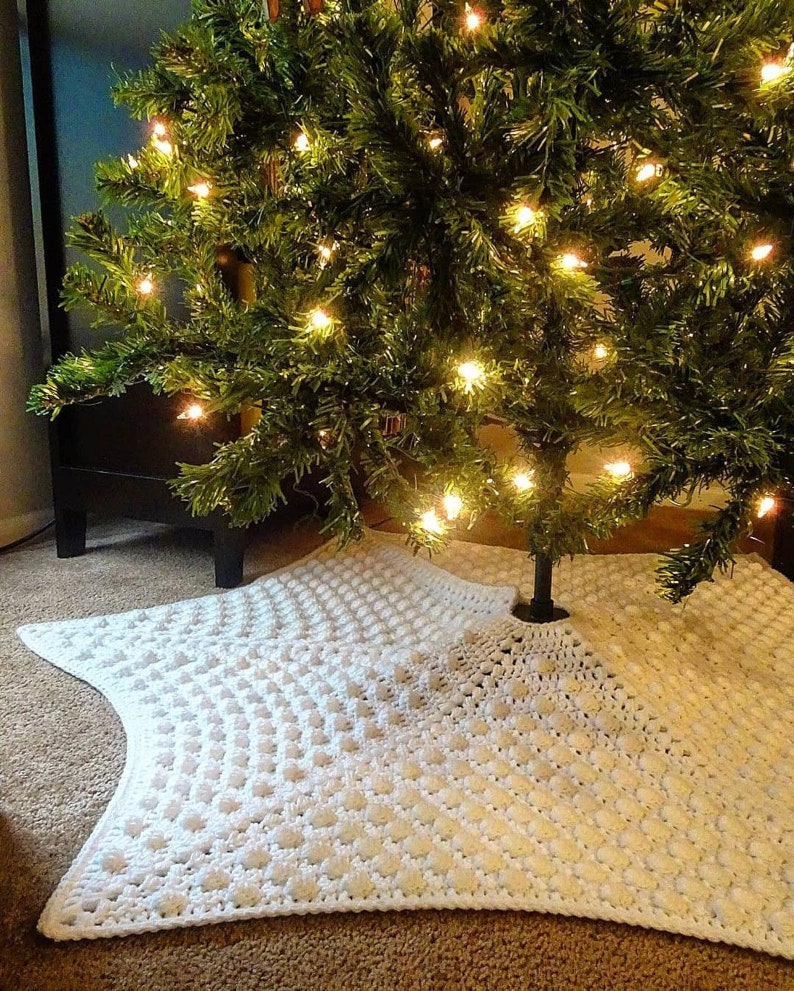 Crochet Pattern/ Christmas Tree Skirt/ PDF Download Only image 2