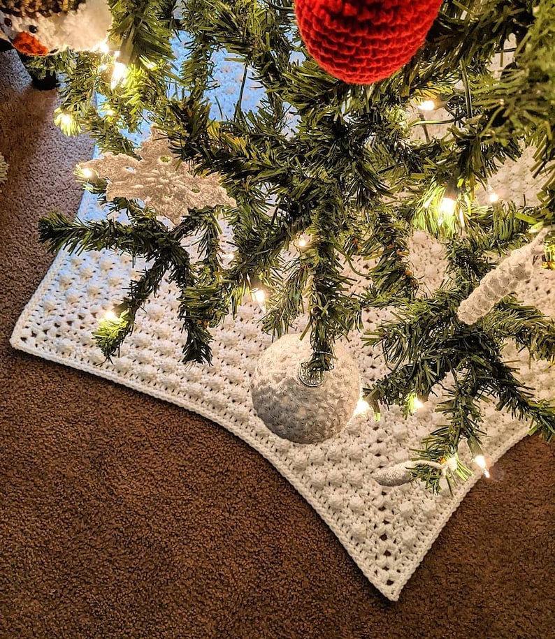 Crochet Pattern/ Christmas Tree Skirt/ PDF Download Only image 3