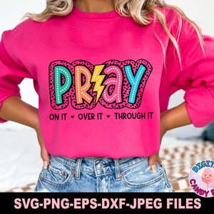 Priez dessus Svg png, Prier Svg png, Jésus Svg, Christian Svg png, griffonnage lumineux, points dalmates, Groovy Mama Svg, conception de chemise maman Svg png