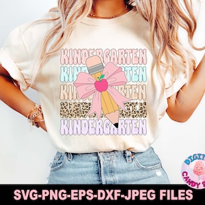 Kindergarten Svg Png, De volta às aulas Svg, Primeiro dia de aula Svg, Arquivos Svg para Cricut, Coquette Pencil Svg Png, Little Miss Kindergarten