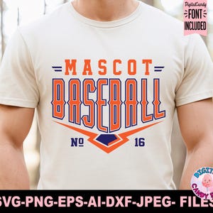 Pode incluir: Uma camiseta branca com um gr&aacute;fico de beisebol laranja e azul. O gr&aacute;fico diz "MASCOT= BASEBALL" com um diamante de beisebol e os n&uacute;meros "NO 16".