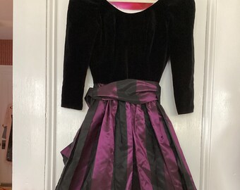 Vintage Velvet Laura Ashley Dress 80s Lace Peter Pan Collar Black