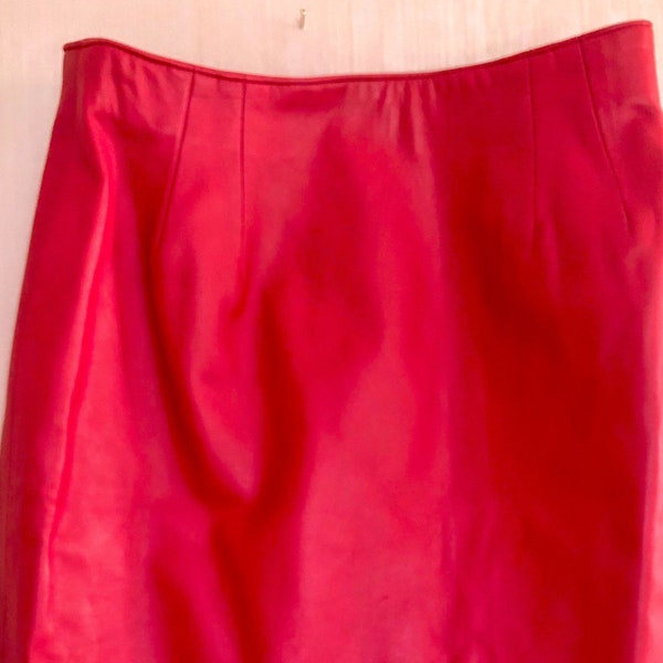 Vakko Leather Lipstick Red Skirt