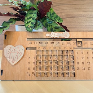 Let It Bee Geometric Heart, Perpetual Calendar, Desk Calendar, Personalized Custom Wooden Calendar, Office Décor, Planner, Handmade Calendar